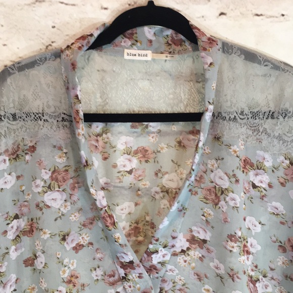 Blue Bird Sheer Floral Chiffon and Lace Top - Picture 7 of 8